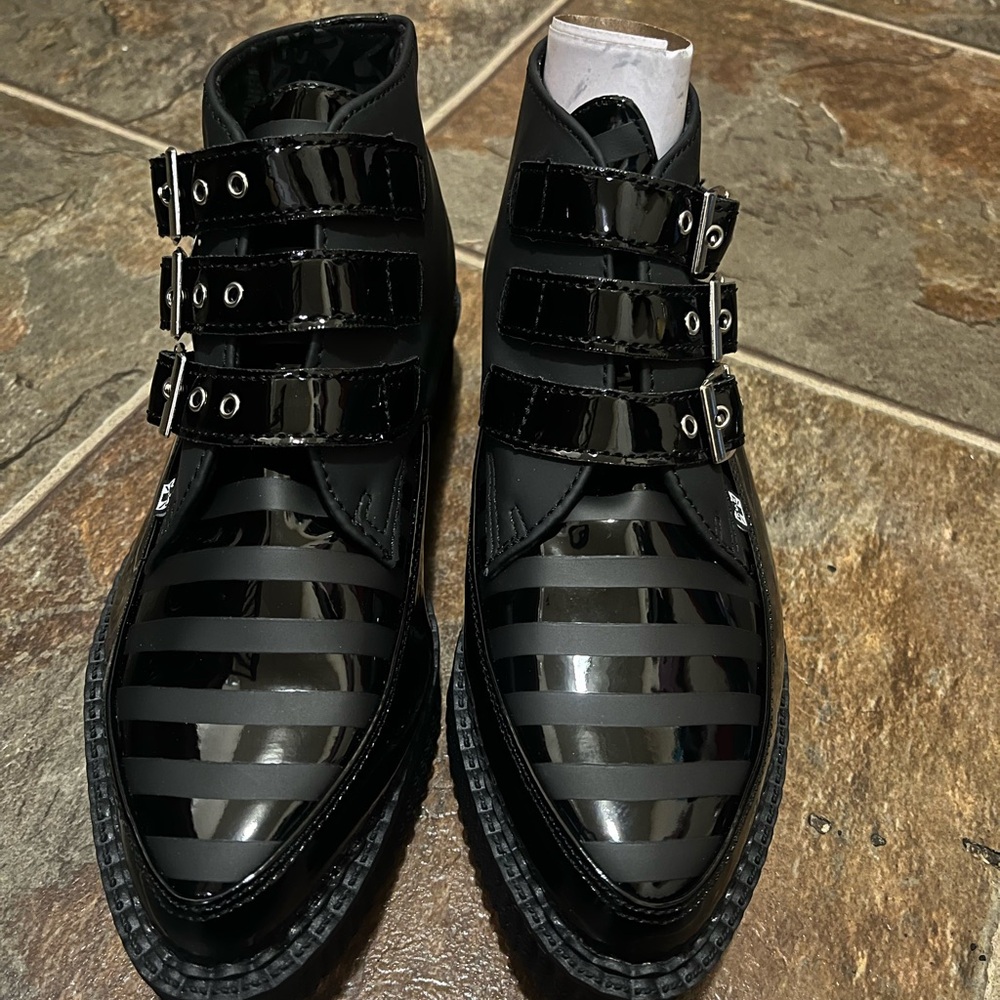 Black TUKskin™ 3-Buckle Pointed Creeper Boot